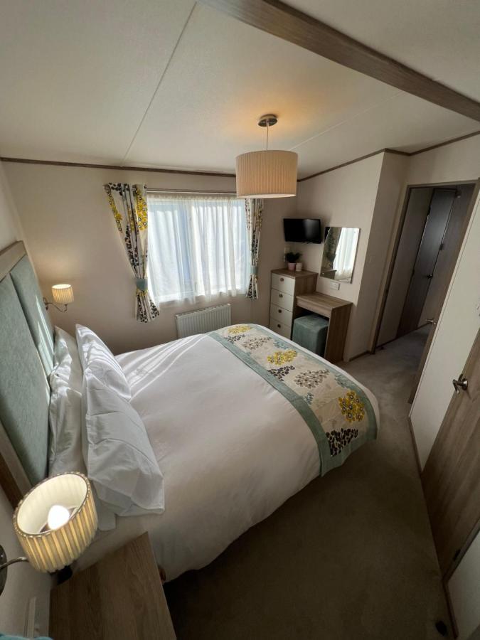 Anchors Rest - Family Caravan - Haven Lytchett Minster Exteriör bild
