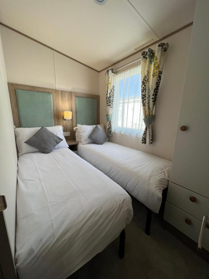 Anchors Rest - Family Caravan - Haven Lytchett Minster Exteriör bild