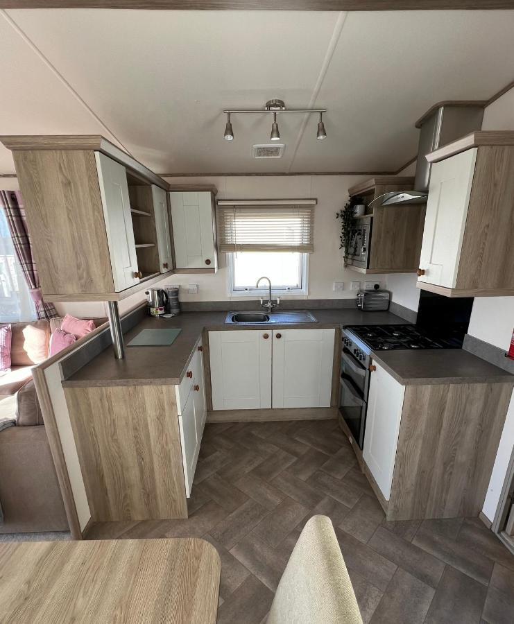 Anchors Rest - Family Caravan - Haven Lytchett Minster Exteriör bild